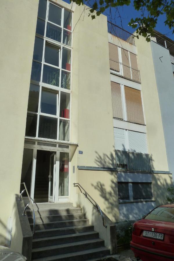 Apartments By The Sea Omis - 15485 Exterior photo
